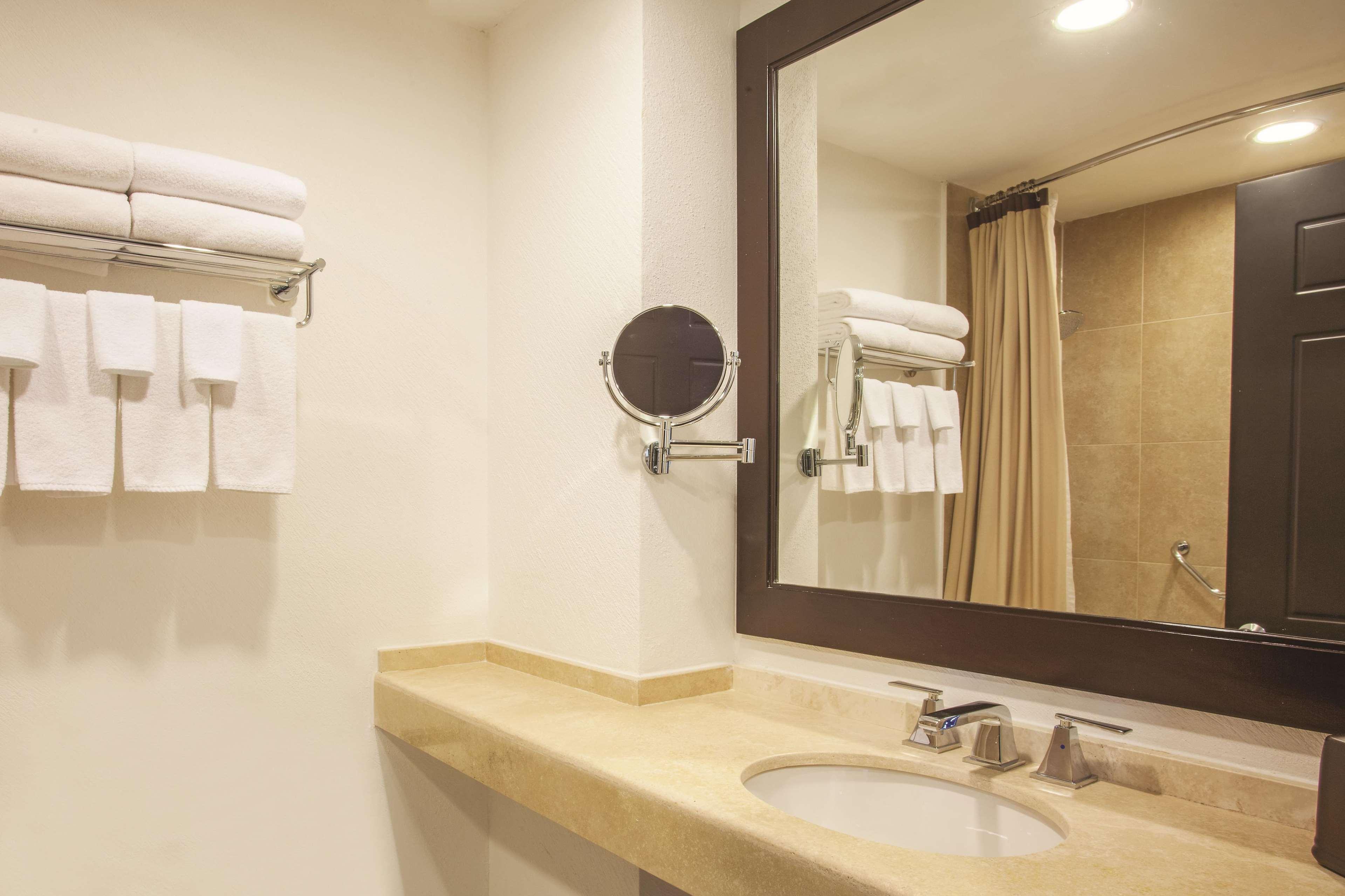 מלון La Quinta By Wyndham Poza Rica מראה חיצוני תמונה
